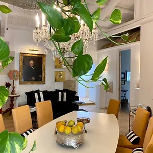 Alojamento de Acomodação e Pequeno-almoço La Maison, Syracuse